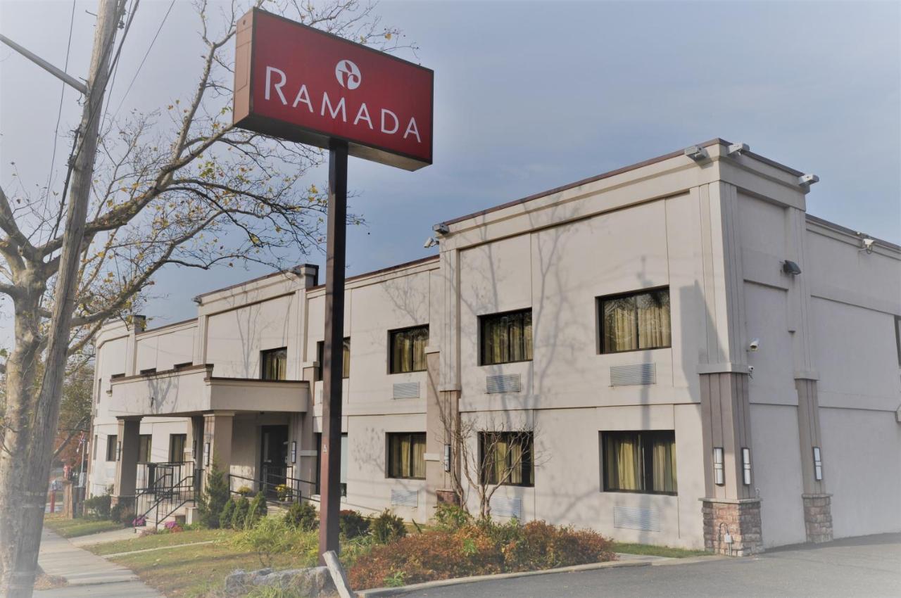 Ramada By Wyndham Staten Island Ню Йорк Екстериор снимка